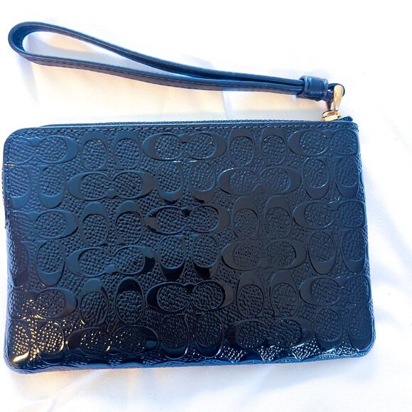 Corner Zip Wristlet In Signature Leather - Picture 7 of 12